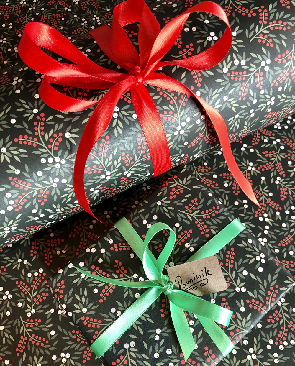 Geschenkpapier White & Red Berries – Bild 4